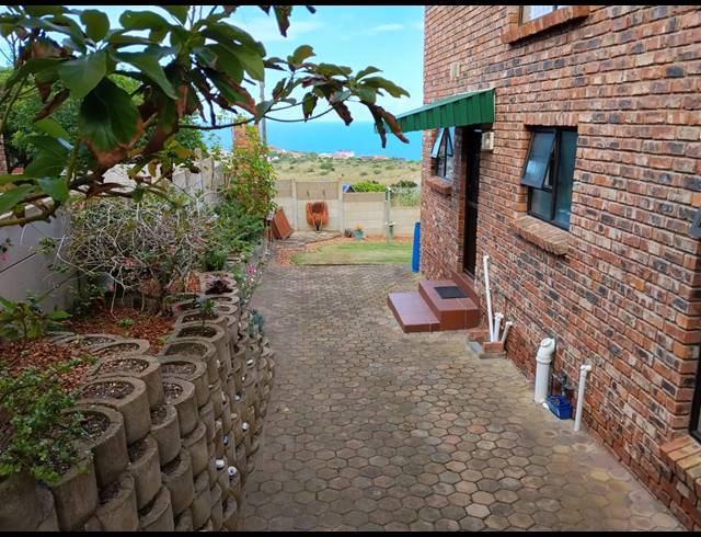 3 BEDROOM HOUSE FOR SALE IN DANA BAY